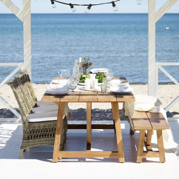 GEORGE -  Table de repas en teck par SIKA DESIGN