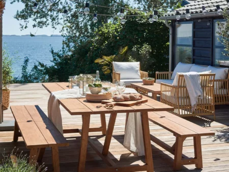 GEORGE : Dining table and bench by Sika Design