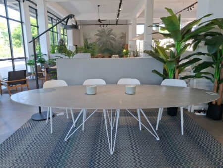 ELYPS -  Table de repas ovale en céramique